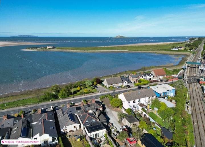 End of terrace house for Sale in Sutton, Dublin 13