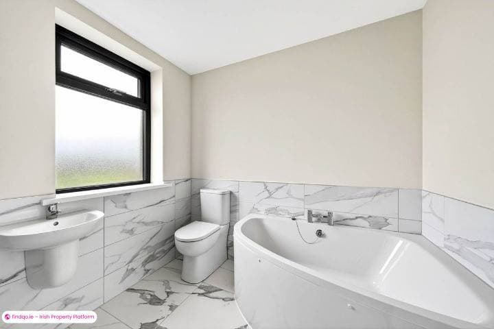 Detached house for Sale in Claregalway, Galway