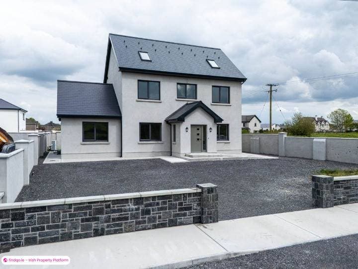 Detached house for Sale in Claregalway, Galway