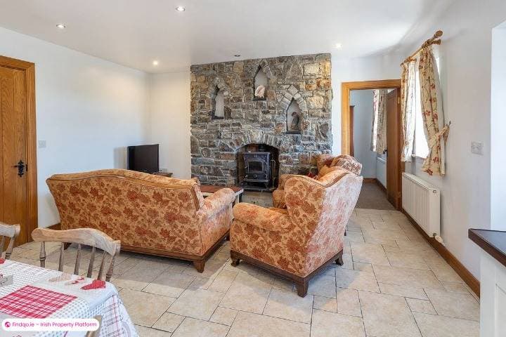 Semi-detached house for Sale in Ballycotton, Cork
