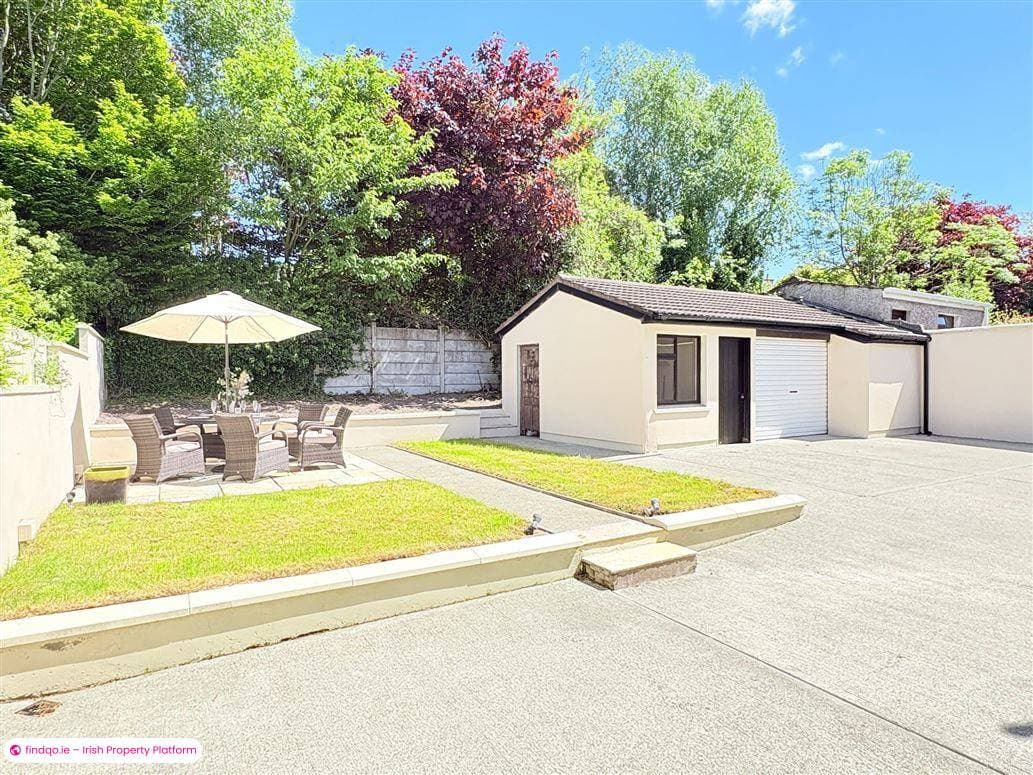 Detached house for Sale in Model Farm Road, Cork