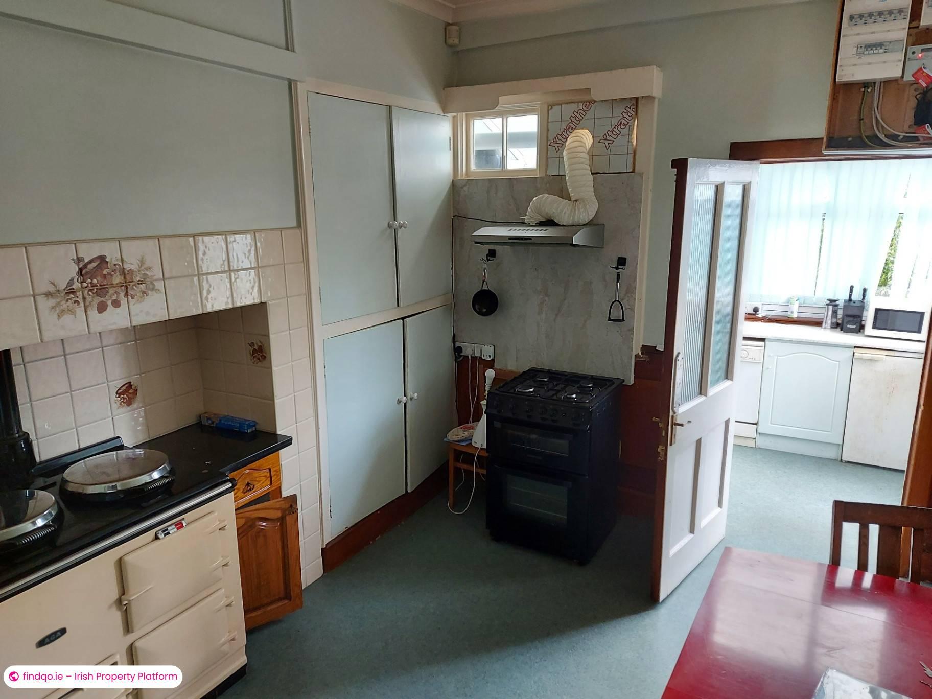 5 Bedroom House for Rent in Ballinacurra, Limerick