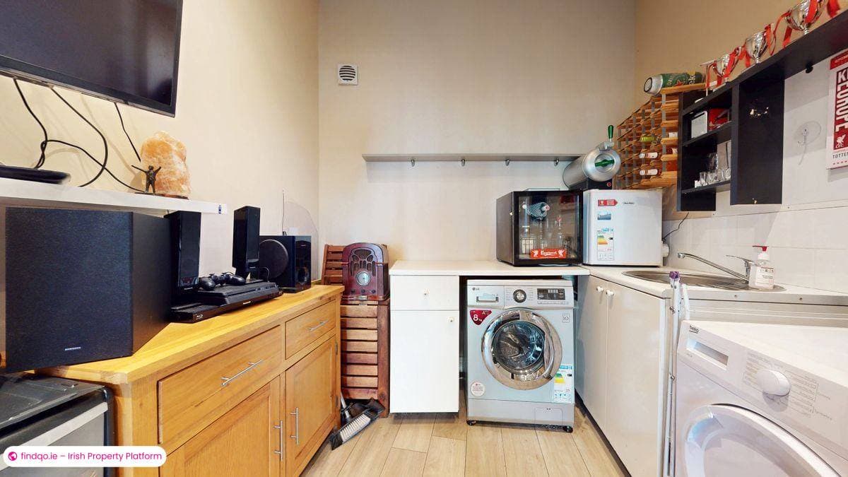 Semi-detached house for Sale in Ballyfermot, Dublin 10
