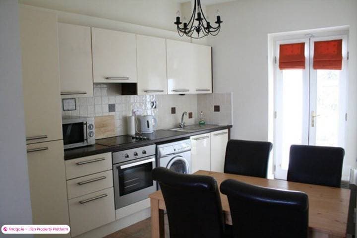 2 Bedroom Apartment for Rent in Howth, Dublin (County)