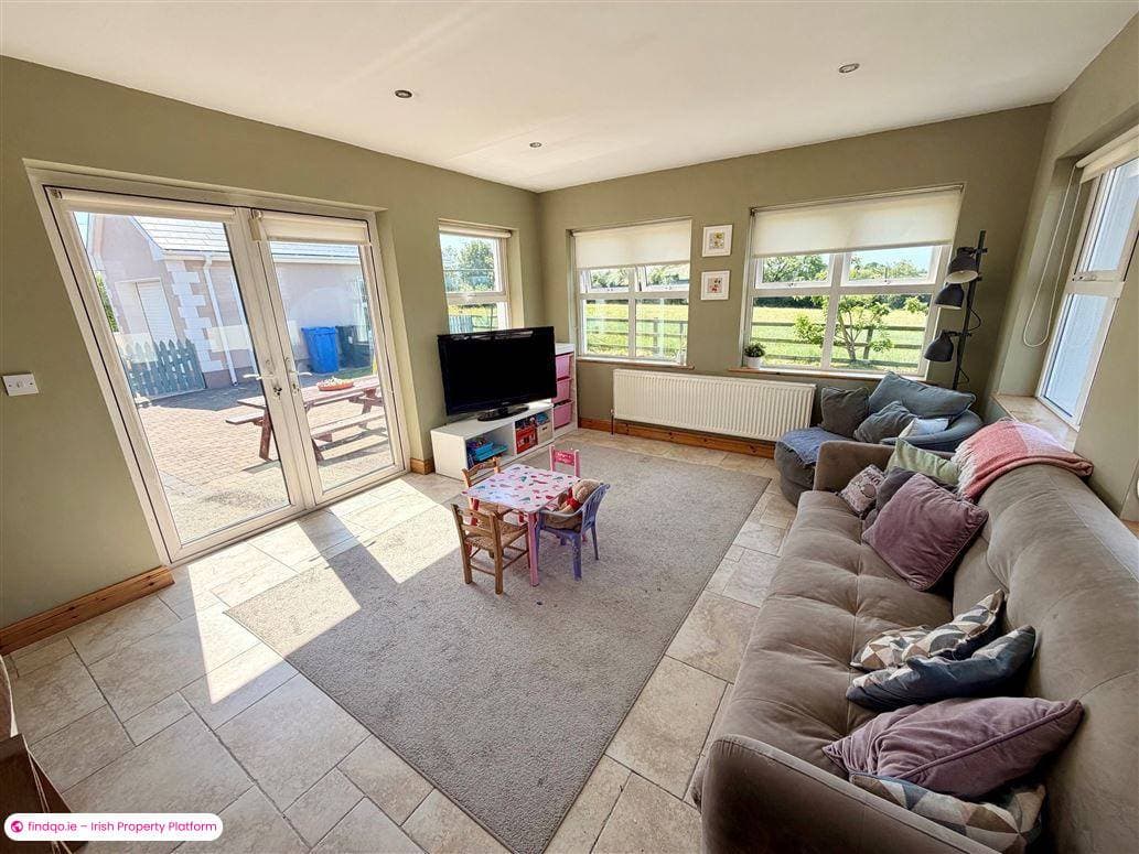 Detached house for Sale in Drumshanbo, Leitrim