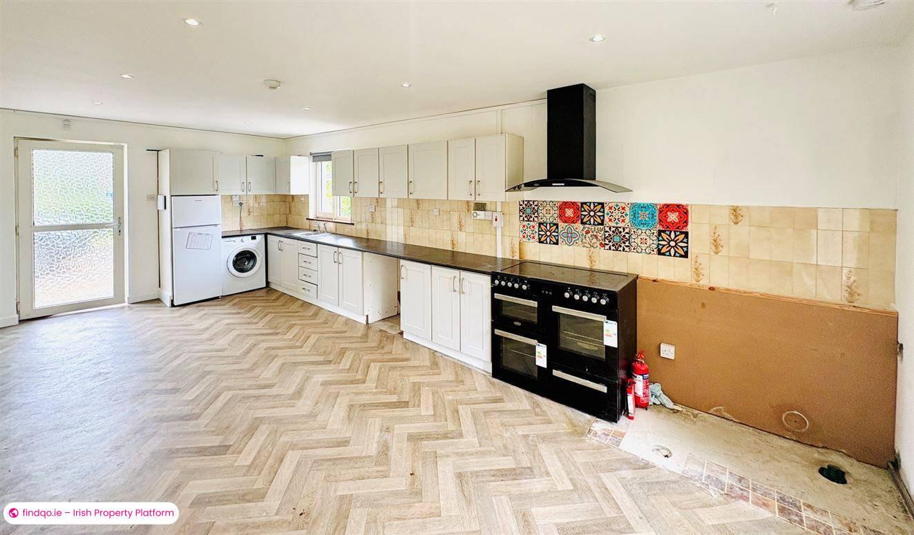 Detached house for Sale in Ballymacelligott, Kerry