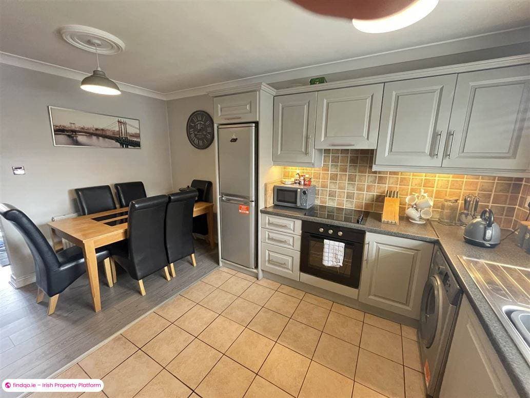 Terraced house for Sale in Blackrock, Louth