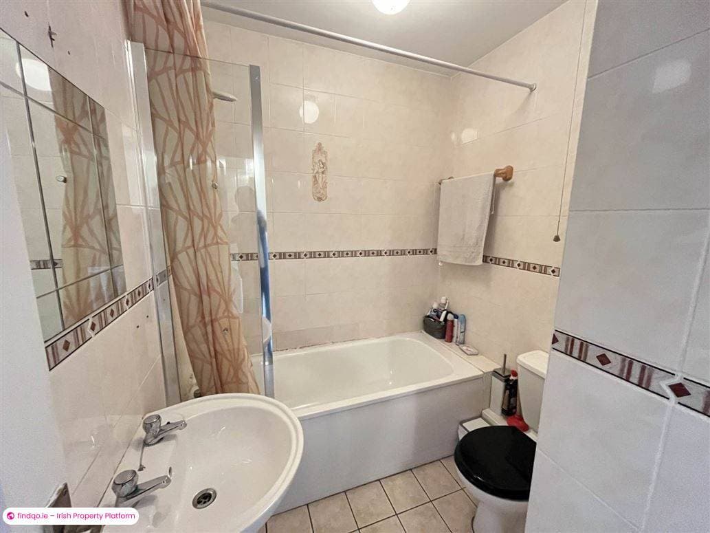 Terraced house for Sale in Blackrock, Louth