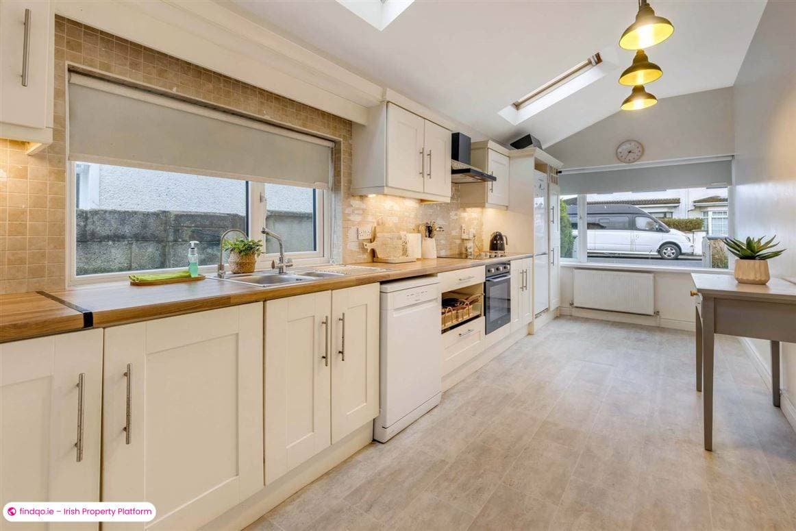 Semi-detached house for Sale in Dundalk, Louth