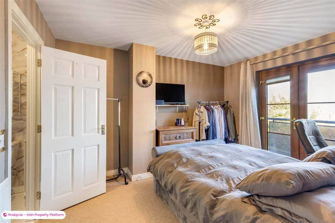 Semi-detached house for Sale in Carlingford, Louth