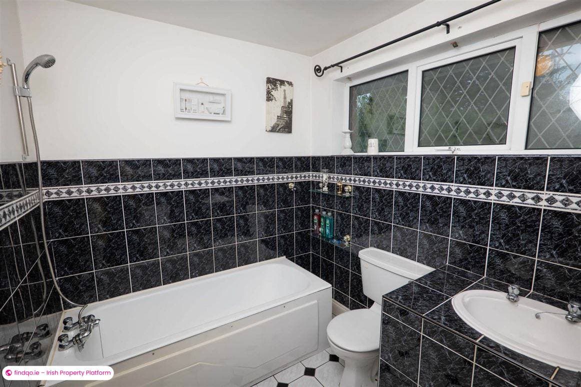Detached house for Sale in Dundalk, Louth