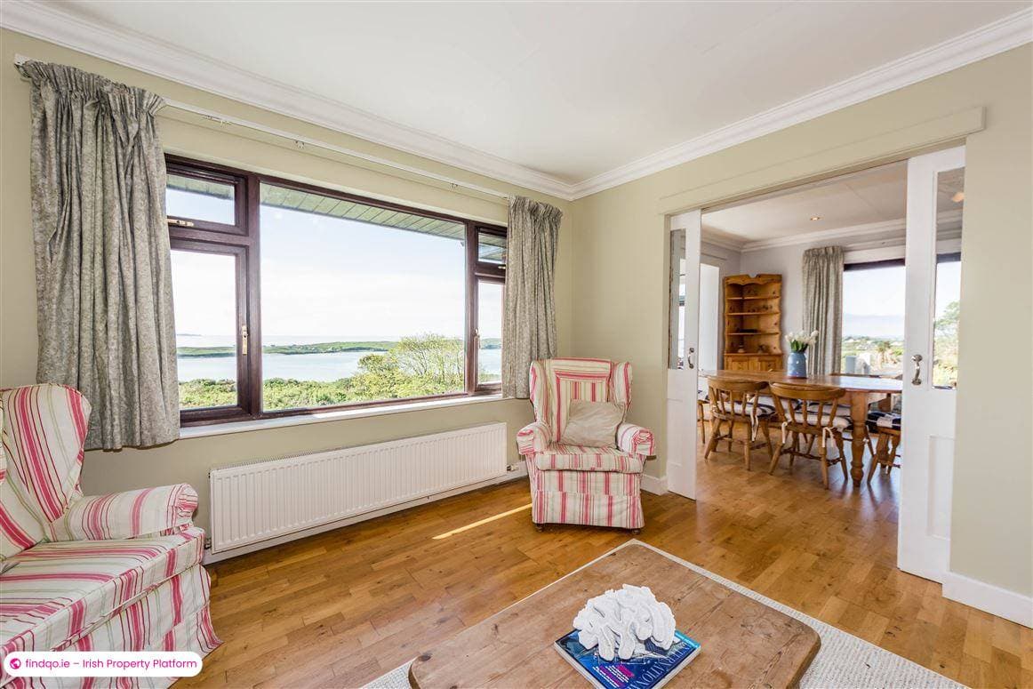 Detached house for Sale in Schull, Cork