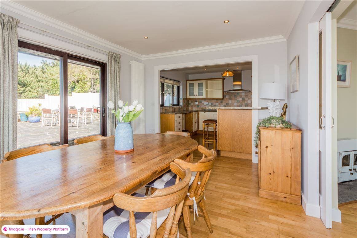 Detached house for Sale in Schull, Cork