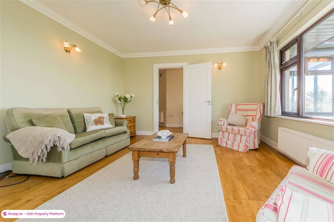Detached house for Sale in Schull, Cork