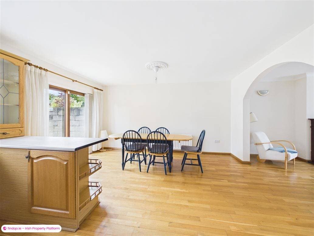 Semi-detached house for Sale in Lucan, Dublin (County)