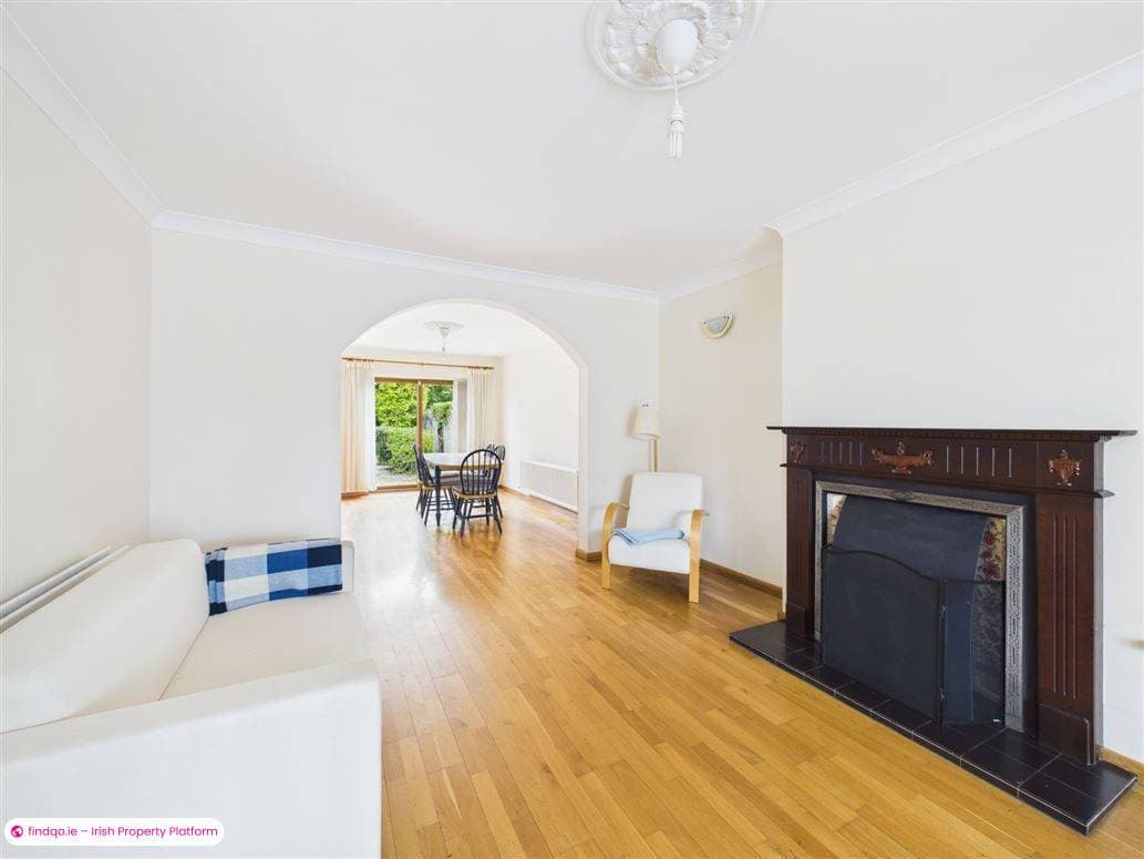 Semi-detached house for Sale in Lucan, Dublin (County)