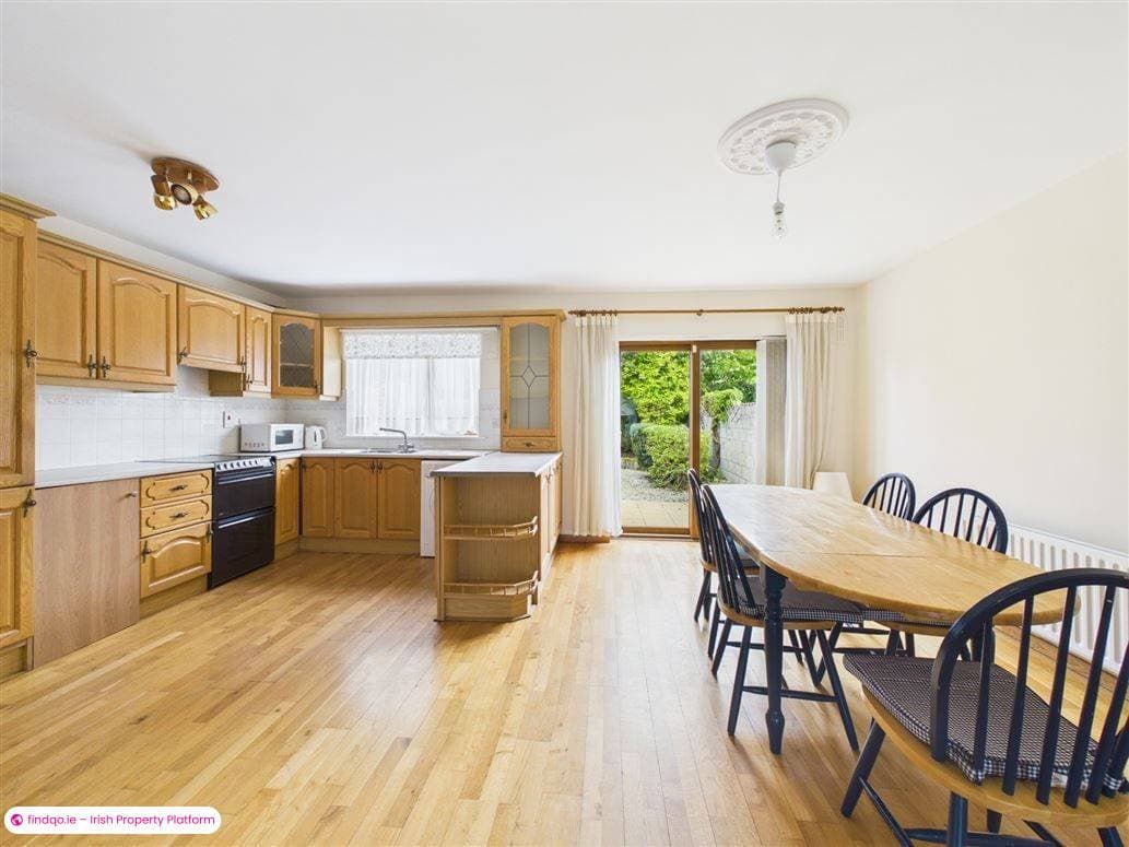 Semi-detached house for Sale in Lucan, Dublin (County)
