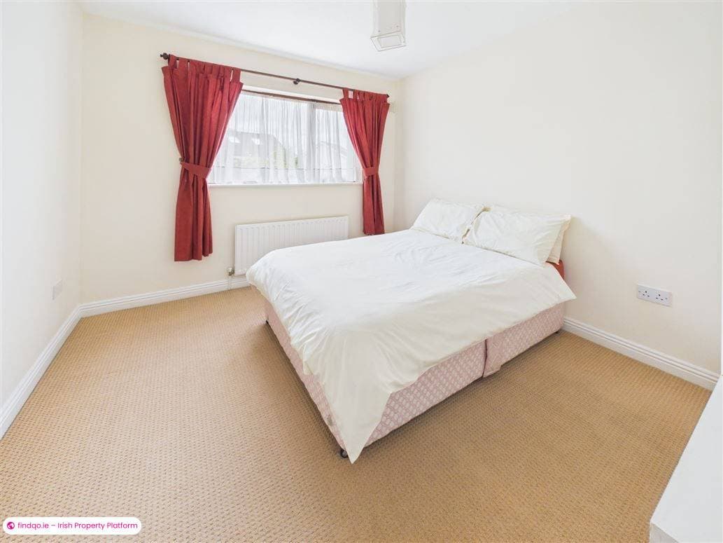 Semi-detached house for Sale in Lucan, Dublin (County)