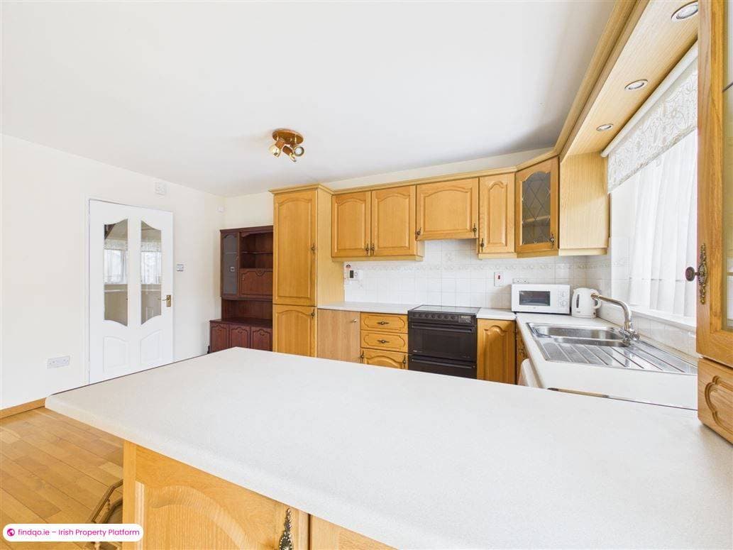 Semi-detached house for Sale in Lucan, Dublin (County)
