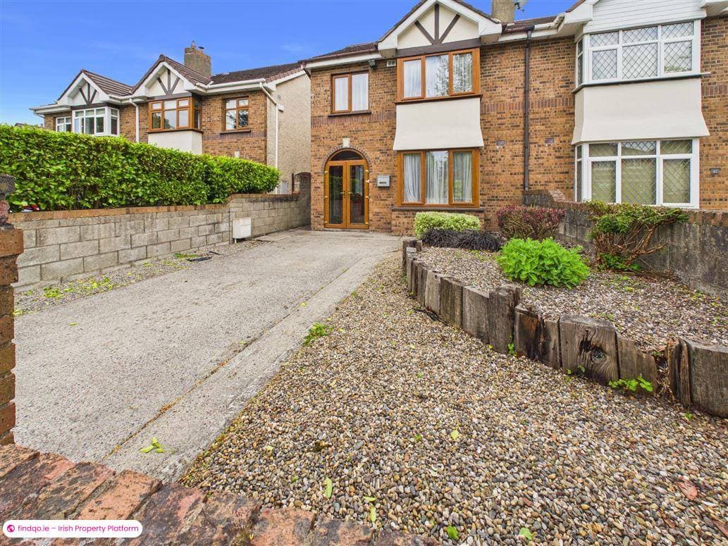 Semi-detached house for Sale in Lucan, Dublin (County)