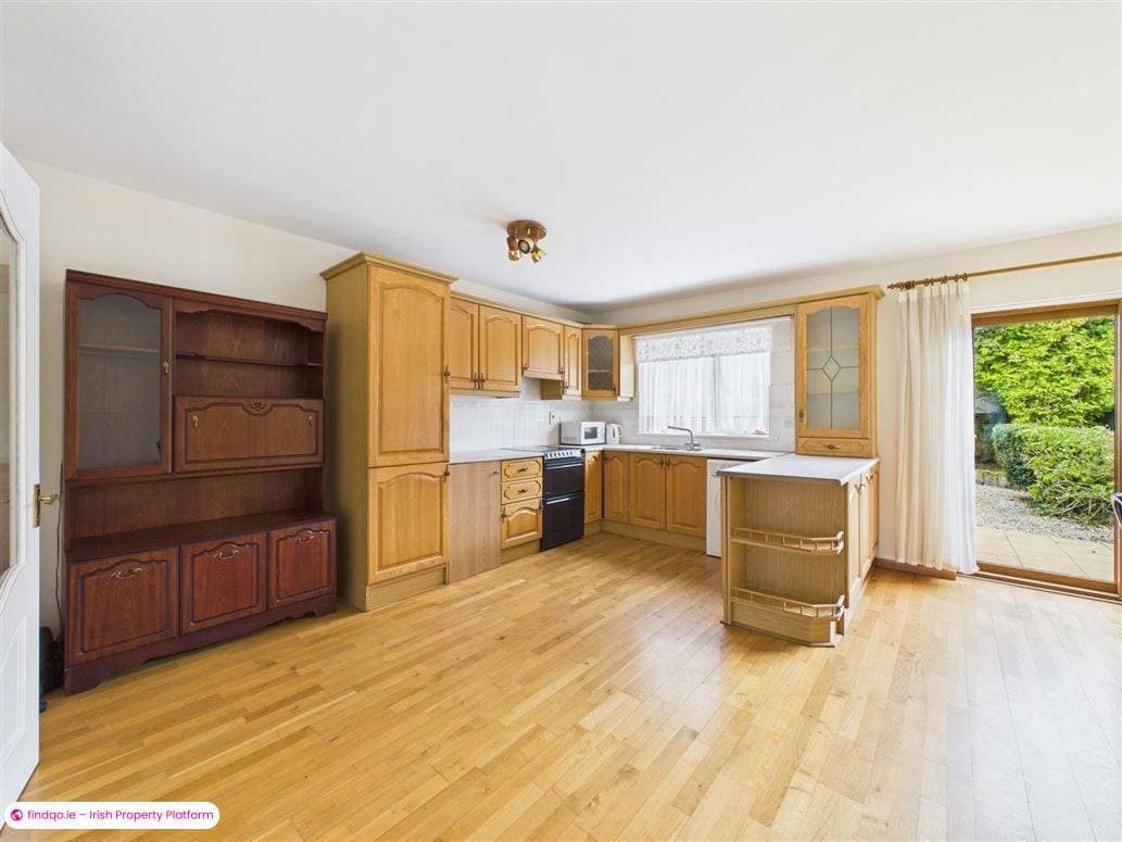 Semi-detached house for Sale in Lucan, Dublin (County)