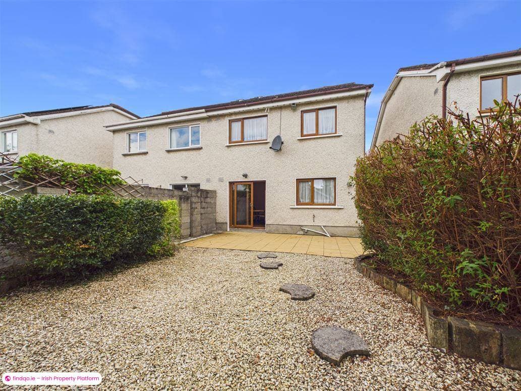 Semi-detached house for Sale in Lucan, Dublin (County)