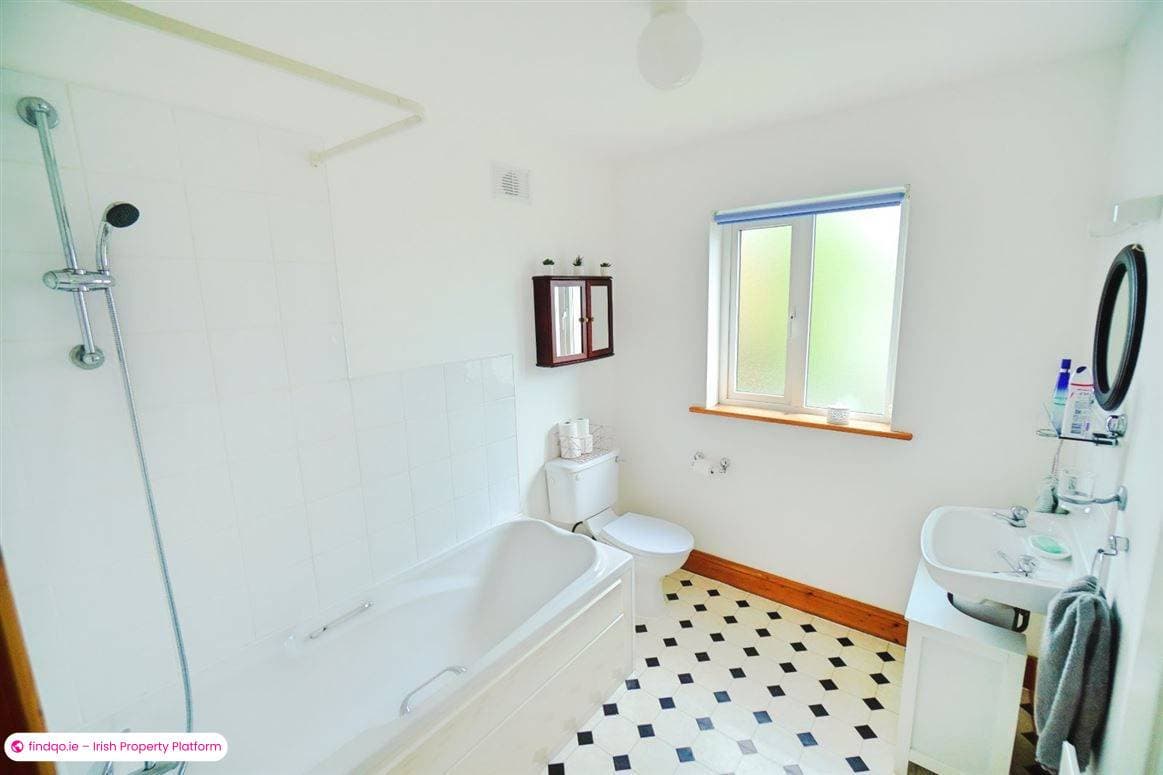 Semi-detached house for Sale in Nenagh, Tipperary