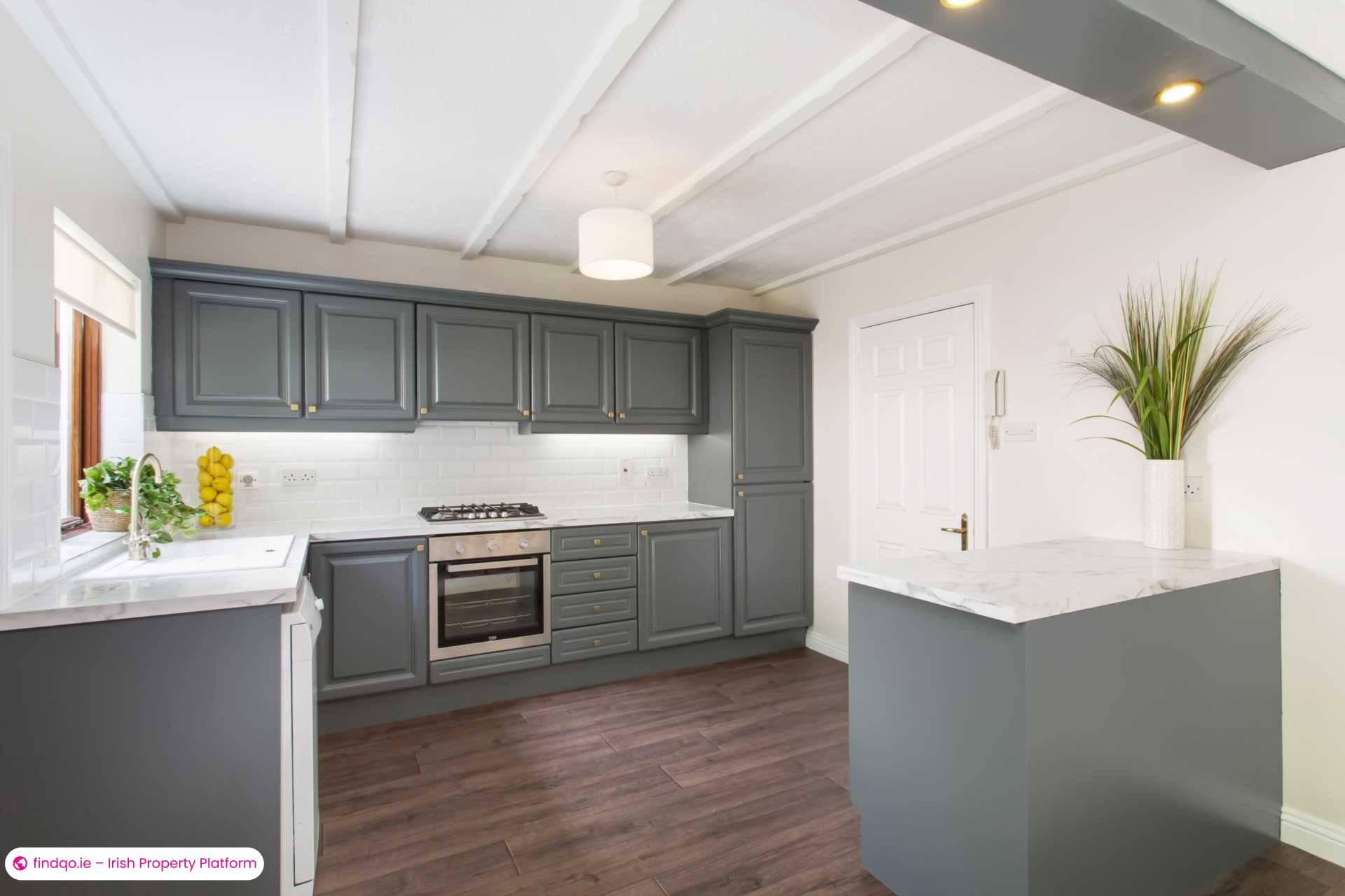 Semi-detached house for Sale in Dublin 18