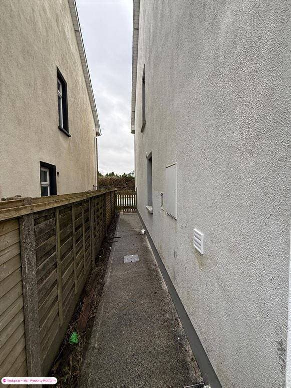 Semi-detached house for Sale in Ballaghaderreen, Roscommon