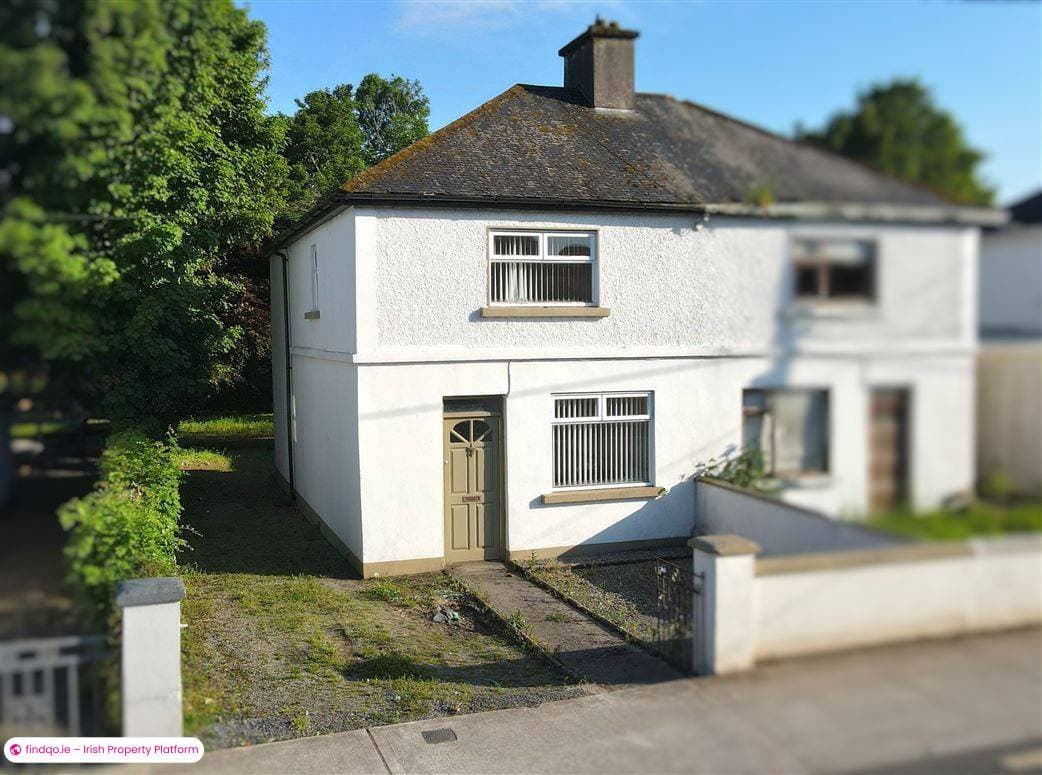 Semi-detached house for Sale in Ballaghaderreen, Roscommon