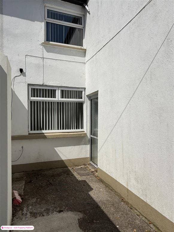 Semi-detached house for Sale in Ballaghaderreen, Roscommon