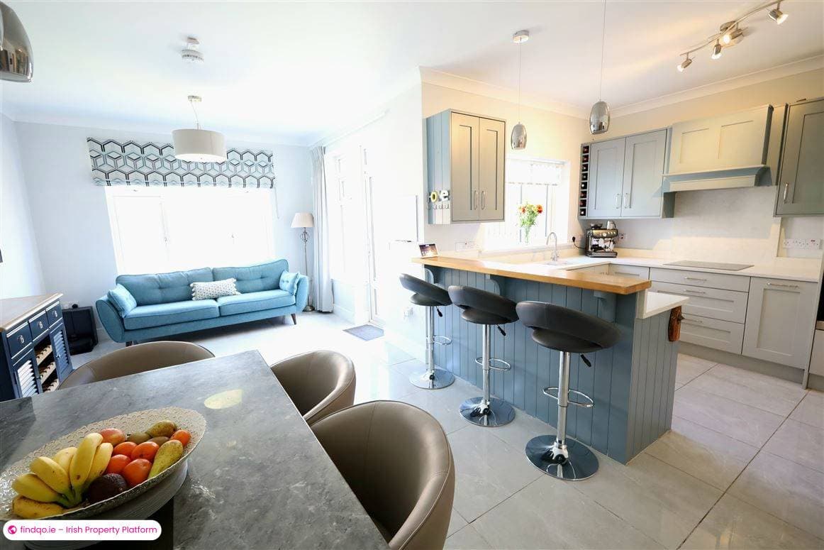 Semi-detached house for Sale in Carrigaline, Cork