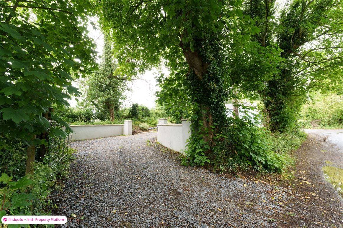 Detached house for Sale in Kilcullen, Kildare