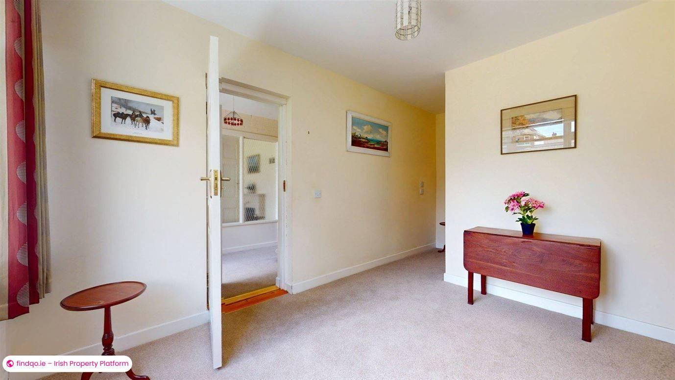 Semi-detached house for Sale in Sutton, Dublin 13