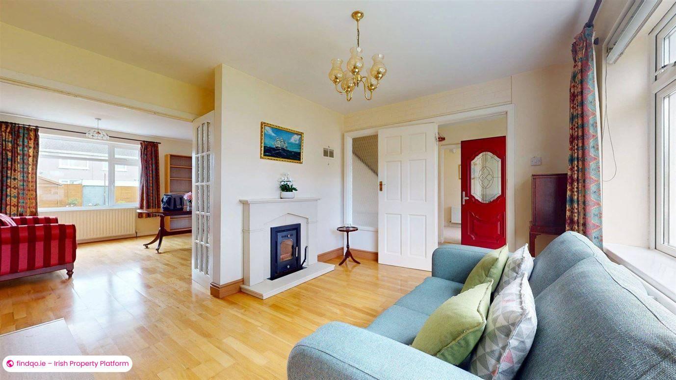 Semi-detached house for Sale in Sutton, Dublin 13