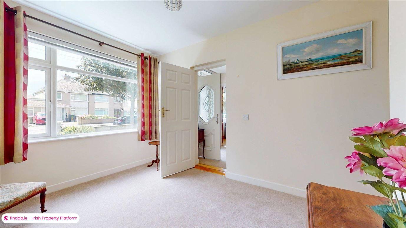 Semi-detached house for Sale in Sutton, Dublin 13