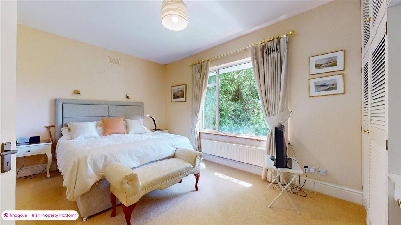 Detached house for Sale in Howth, Dublin 13