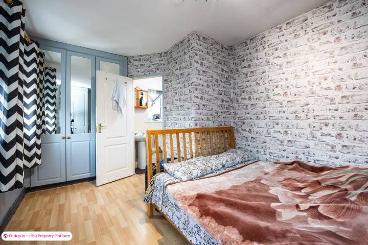 Semi-detached house for Sale in Mulhuddart, Dublin 15