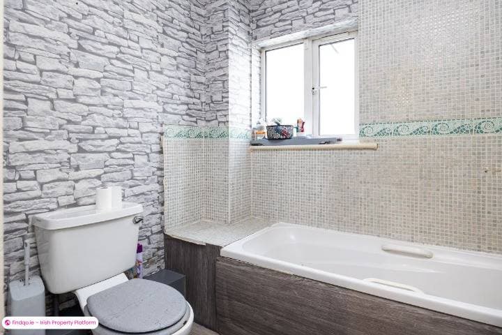 Semi-detached house for Sale in Mulhuddart, Dublin 15