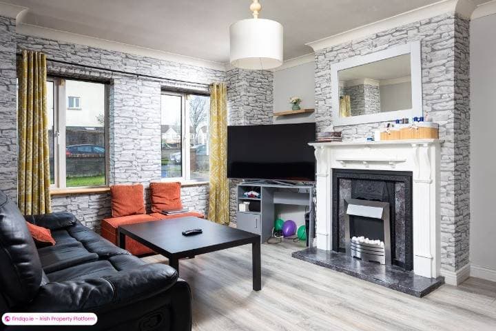 Semi-detached house for Sale in Mulhuddart, Dublin 15