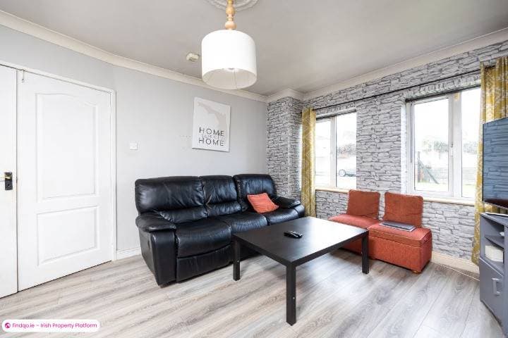 Semi-detached house for Sale in Mulhuddart, Dublin 15