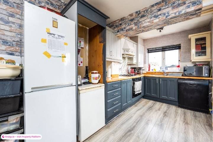 Semi-detached house for Sale in Mulhuddart, Dublin 15