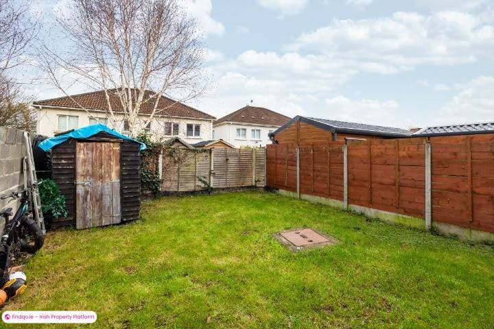 Semi-detached house for Sale in Mulhuddart, Dublin 15