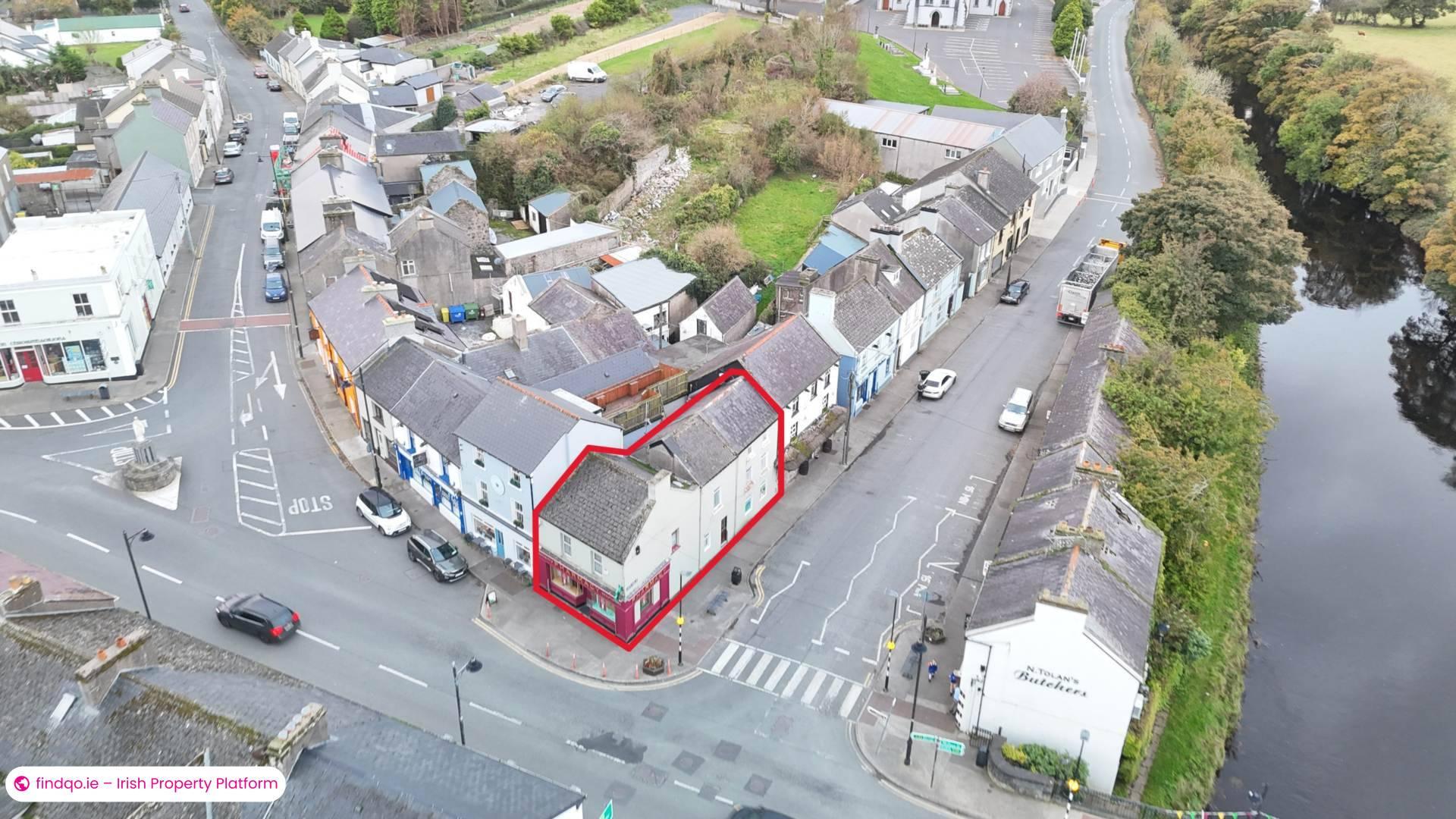 End of terrace house for Sale in Crossmolina, Mayo