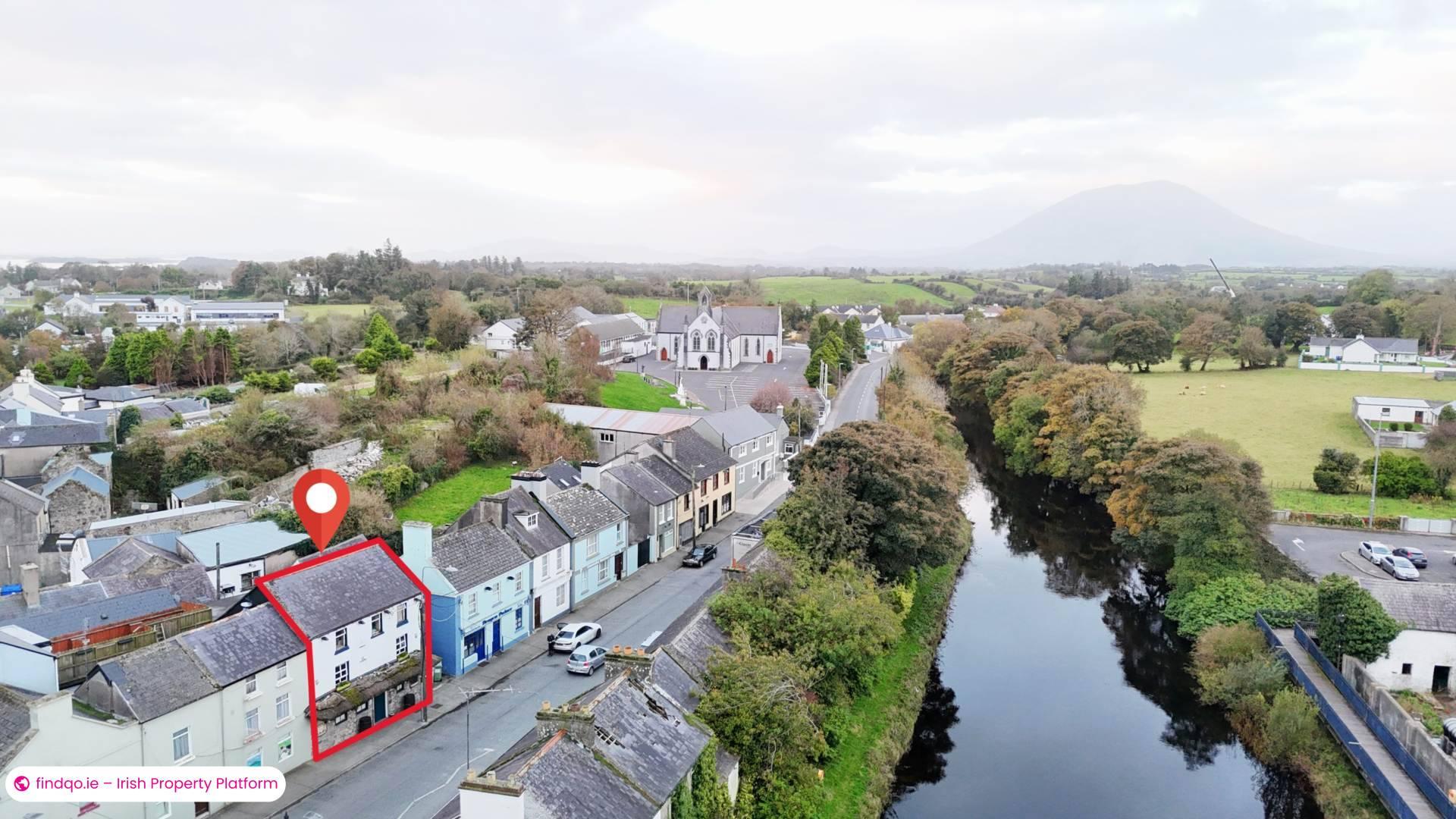 End of terrace house for Sale in Crossmolina, Mayo
