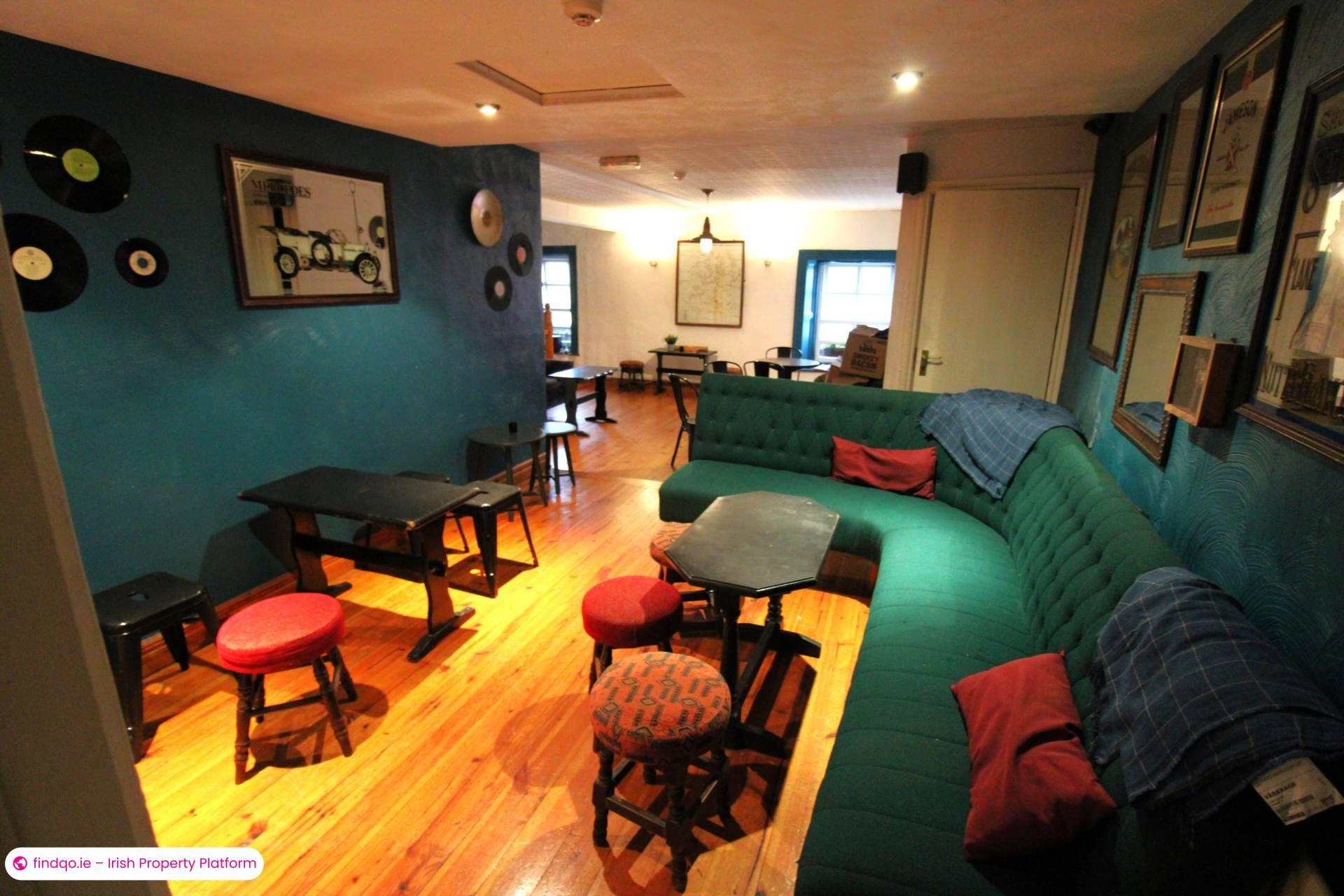 End of terrace house for Sale in Crossmolina, Mayo
