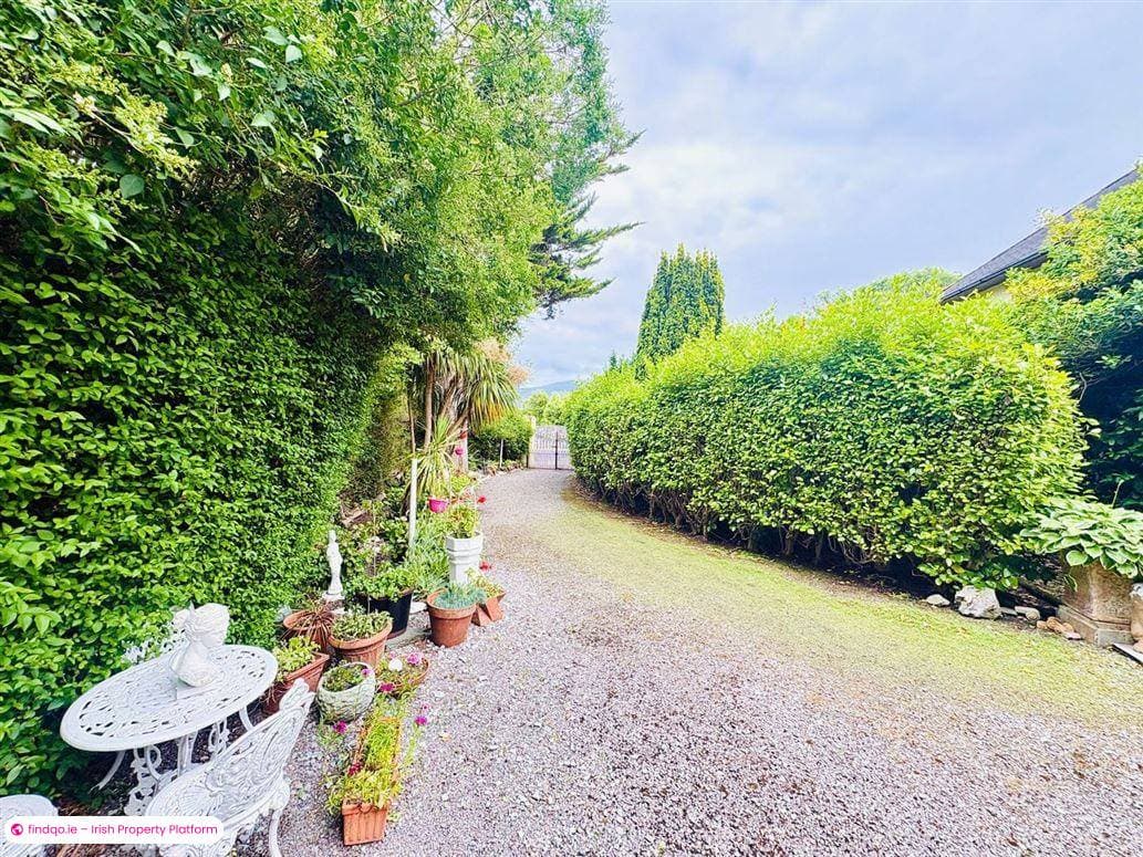 Detached house for Sale in Fenit, Kerry