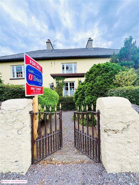 Detached house for Sale in Fenit, Kerry