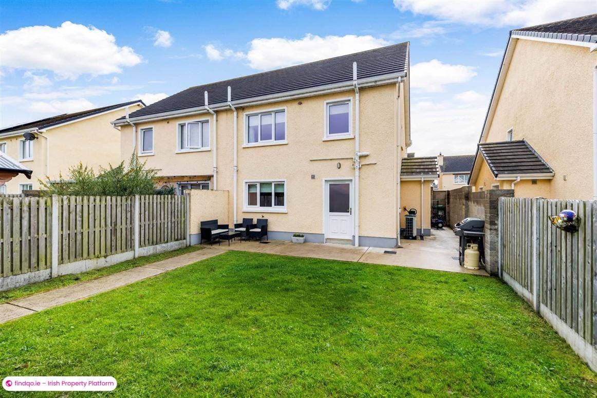 Semi-detached house for Sale in Blackrock, Louth