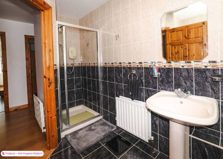 Detached house for Sale in Tarmonbarry, Roscommon